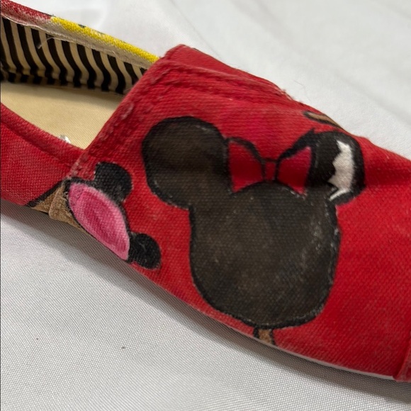 Minnie Mouse Disney Hand-Painted Women’s Shoes, size 8, snacks theme, Preowned - Picture 16 of 16